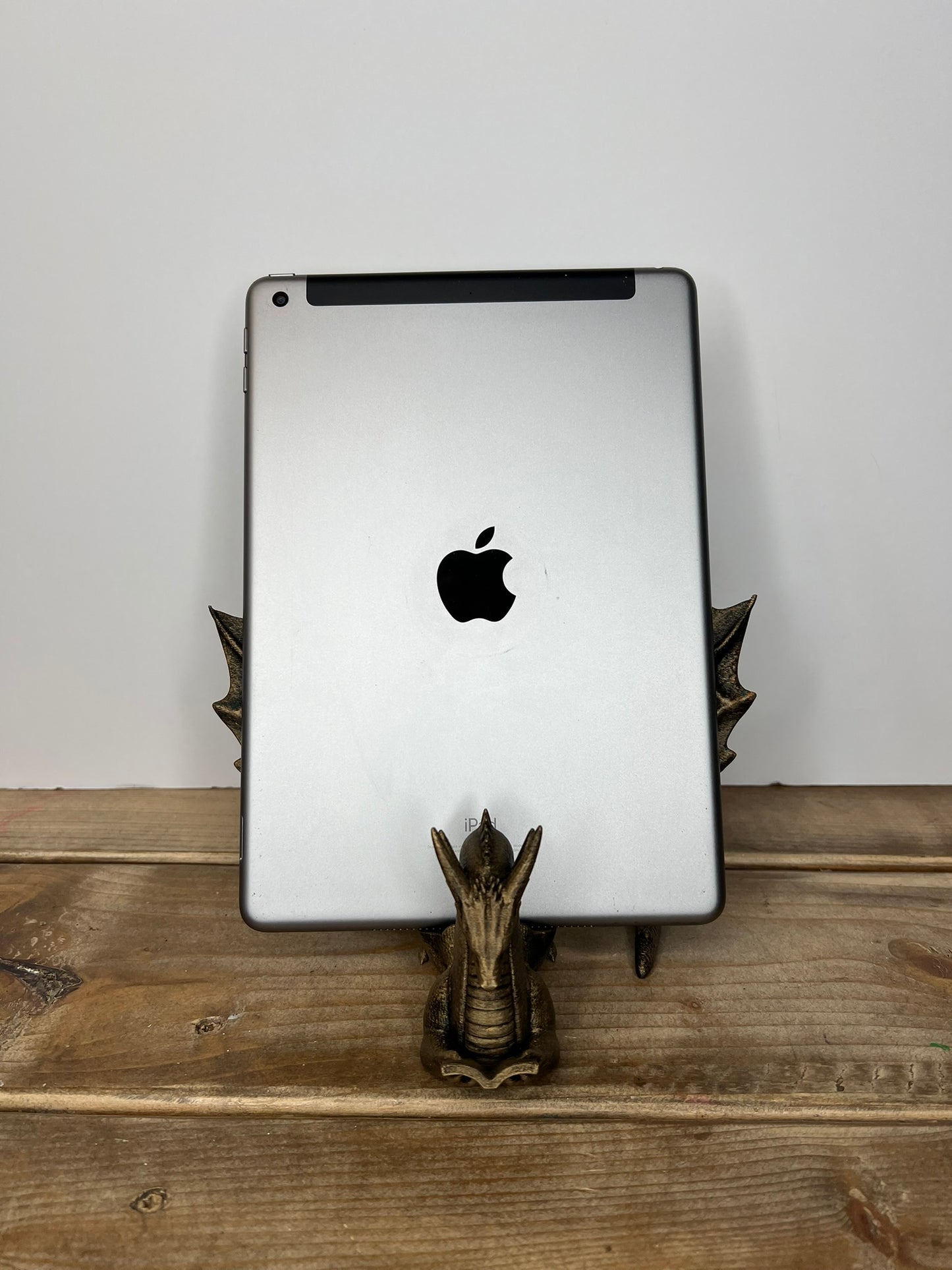 Wyrm Kindle Holder