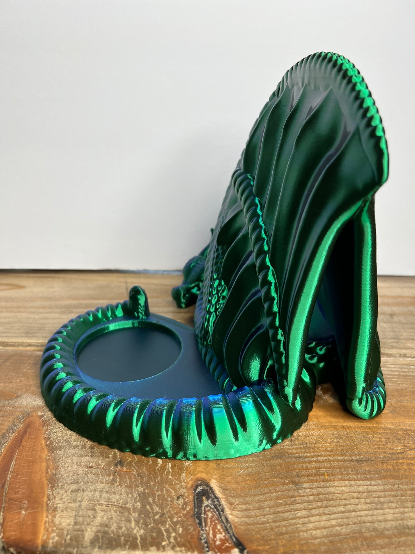 Dragon’s Lair Reading Stand