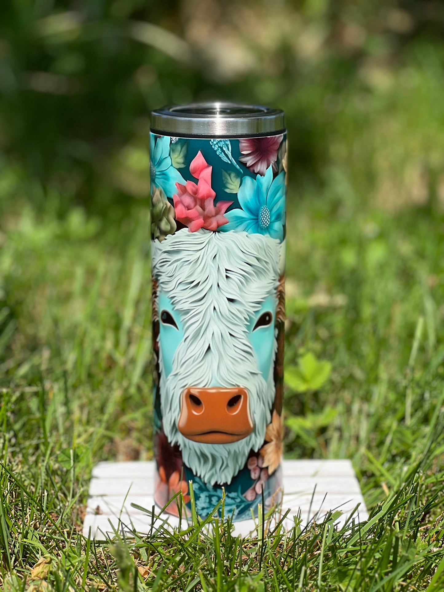 3D Highland Cow with Flowers